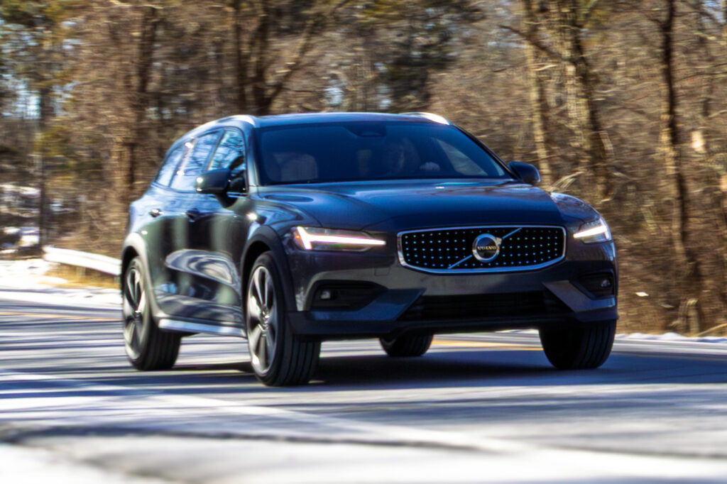 2026 Volvo V60 Cross Country
